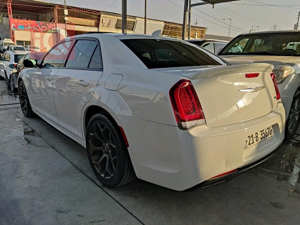 كرايسلر 300